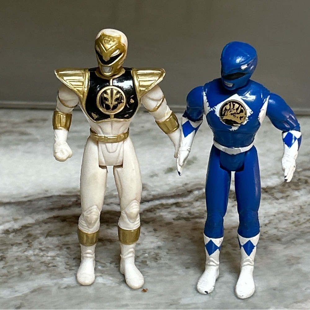 VINTAGE SET OF 2 POWER RANGERS  ACTION FIGURES 4 inch